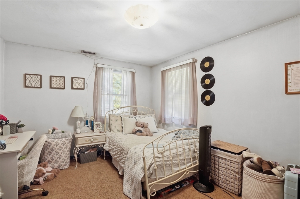 6 Bayview Avenue, Berkley, MA Photo #15