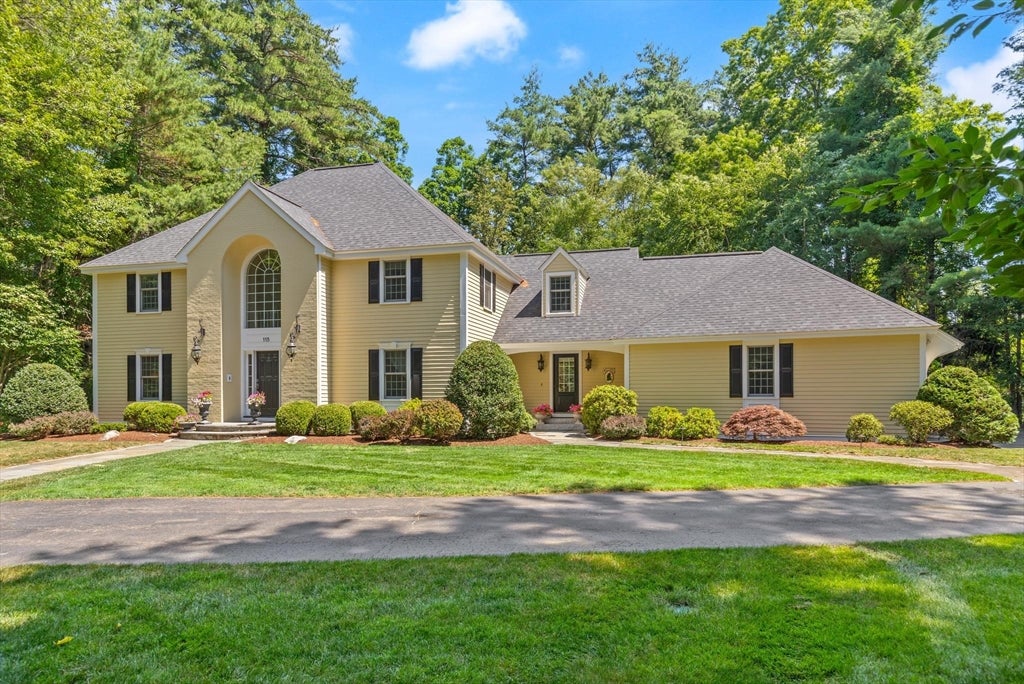 Photo of 115 Fox Run Rd, Sudbury, MA