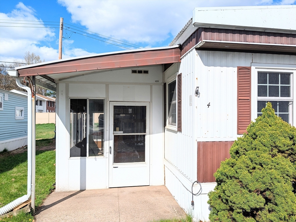 404 Southwick Road 4