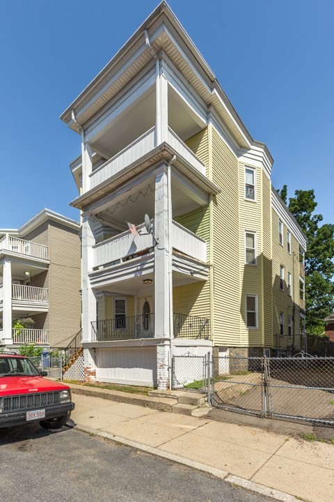 57 Mora ST #1, Boston, MA Photo #23