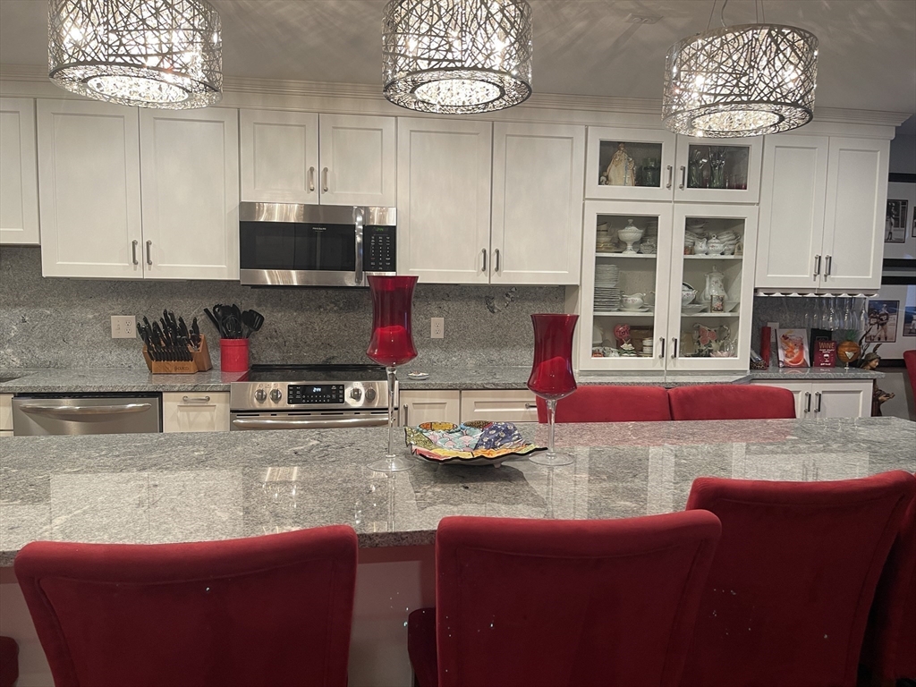 100 Ledgewood Dr 410