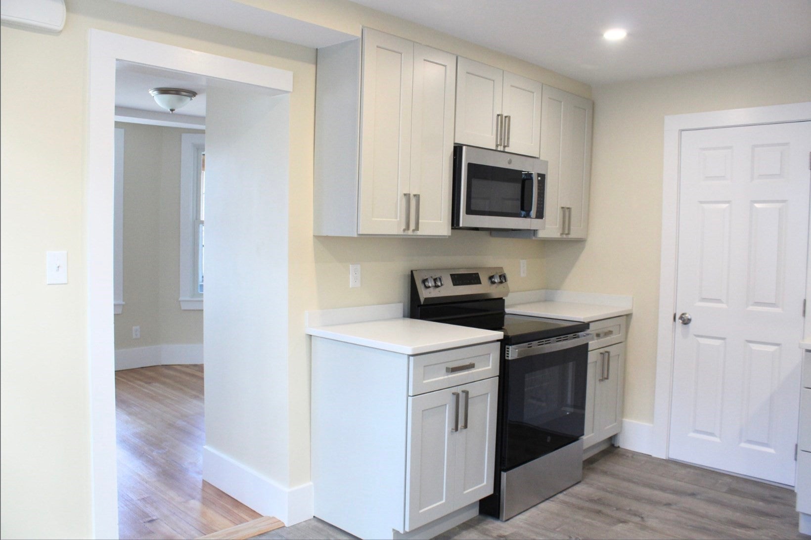 78 Endicott St #1R, Peabody, MA, 78 Endicott St #1R, Peabody, MA Photo #2