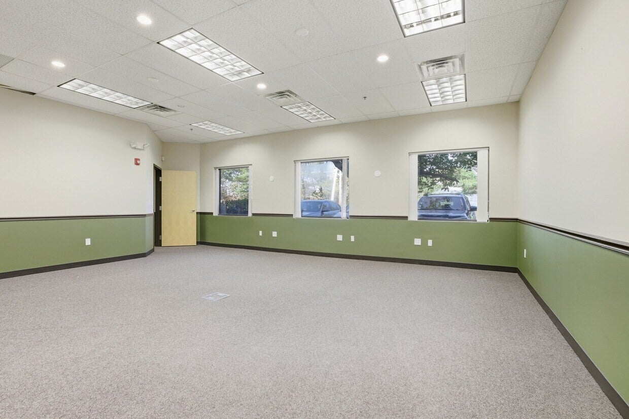 160 Ayer Road #1, Littleton, MA Photo #2