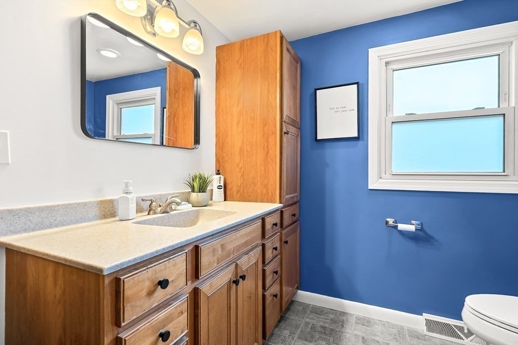 8 Haskell Rd, Pepperell, MA, 8 Haskell Rd, Pepperell, MA Photo #23
