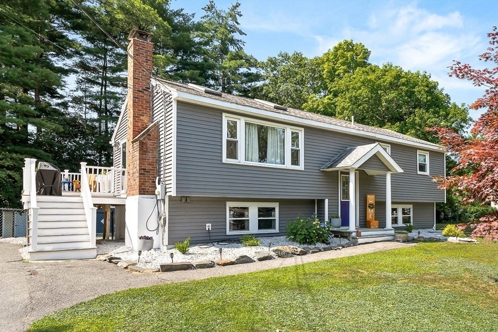 Photo of 8 Haskell Rd, Pepperell, MA