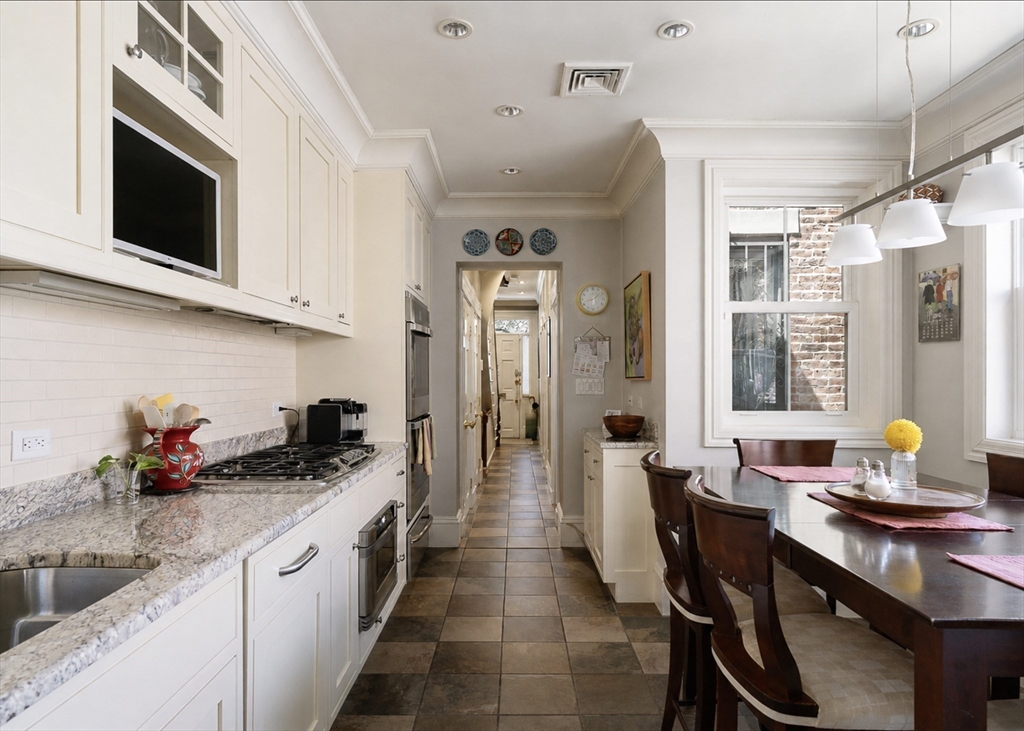 8 Ringgold St, Boston, MA Photo #17