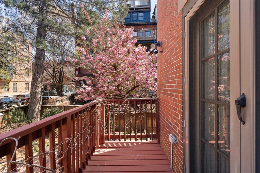 8 Ringgold St, Boston, MA Photo #9