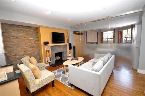 396 Beacon Street #7, Boston, MA, 396 Beacon Street #7, Boston, MA Photo #1