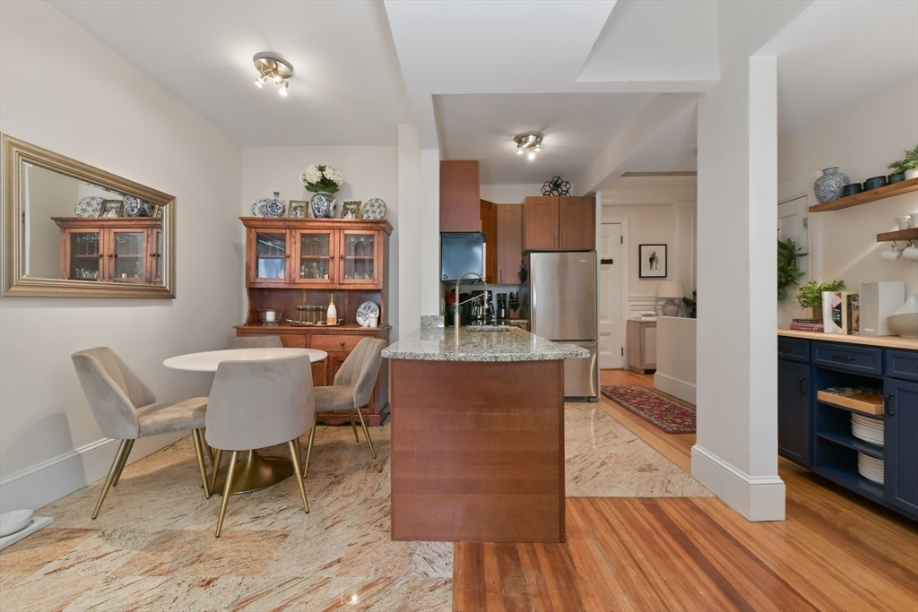 351 Commonwealth Avenue 6