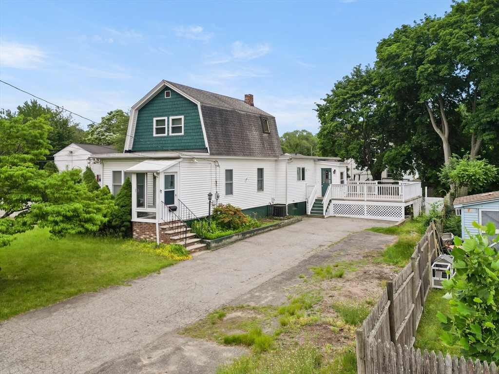 17 Suprenant St
