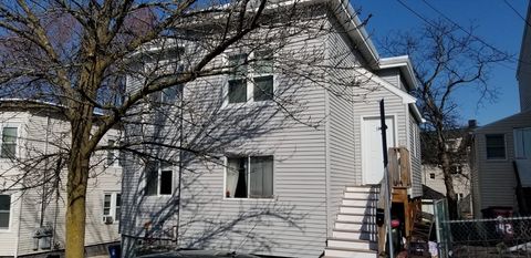 Photo of 136 Walnut Ave #4, Revere, MA 02151 (MLS # 73496526)