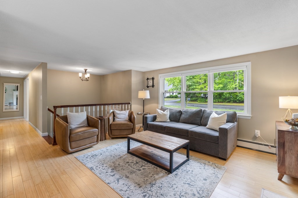13 Shagbark Rd