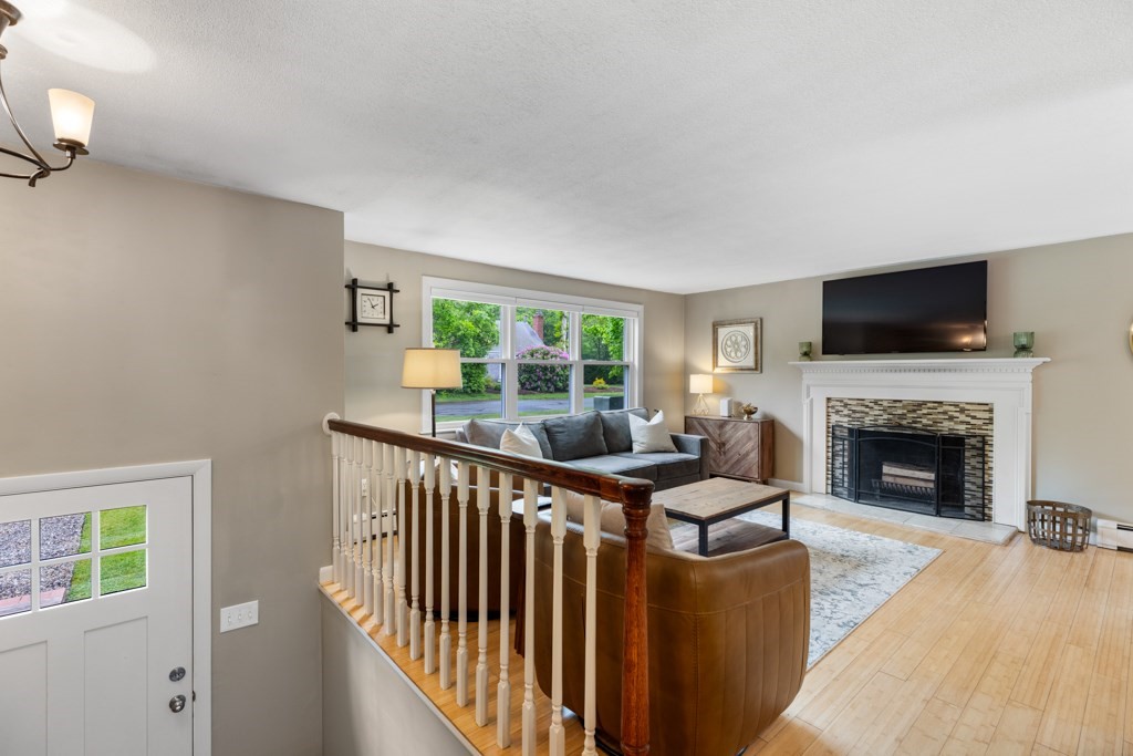 13 Shagbark Rd