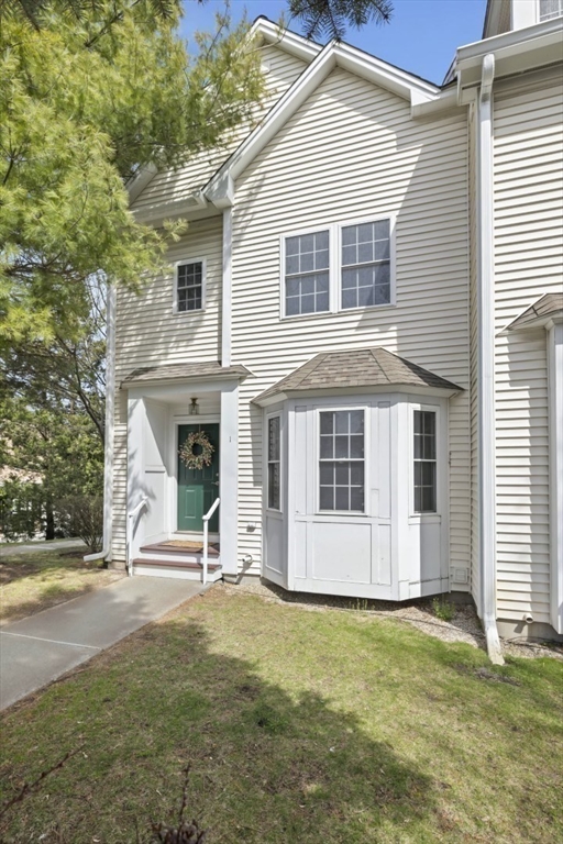 555 Main St 1