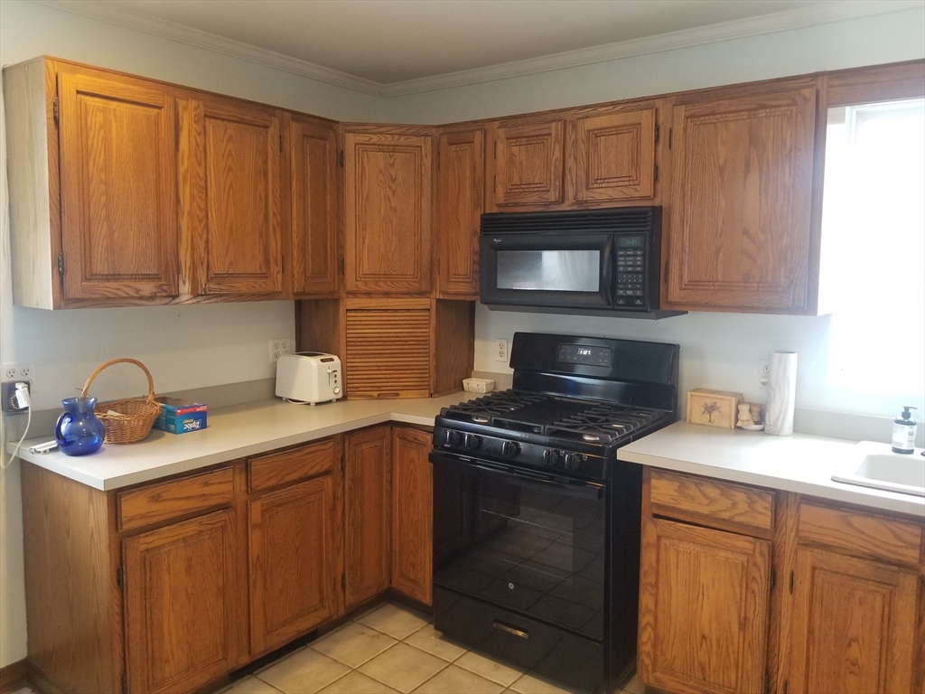 411 Central Street 411