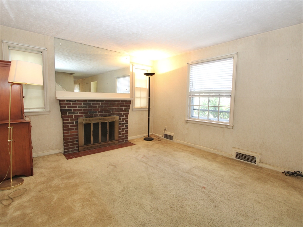 34 Calumet Ave