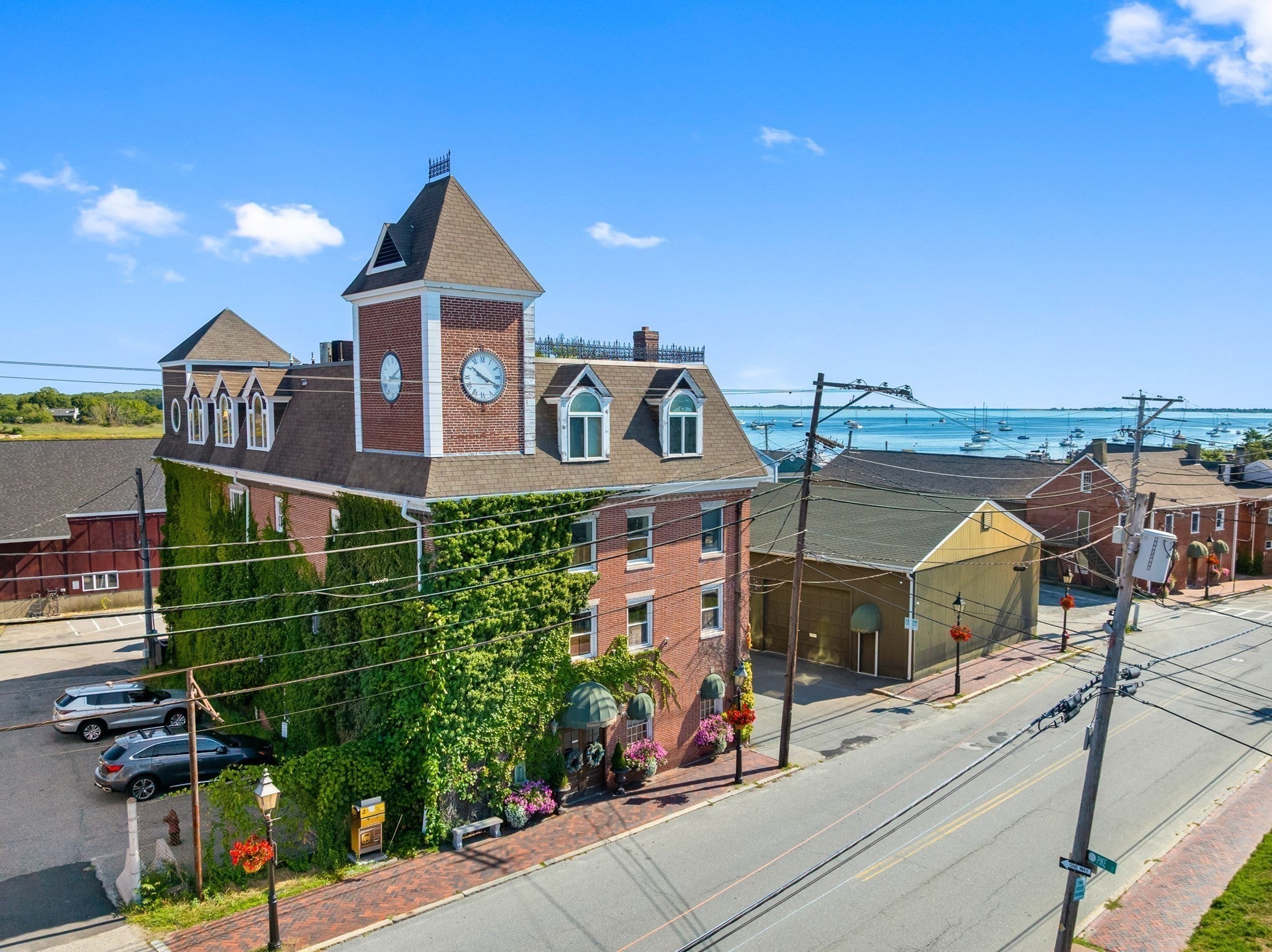 45 Water St