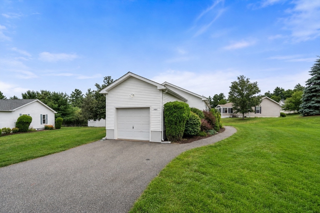 6406 Oak Point