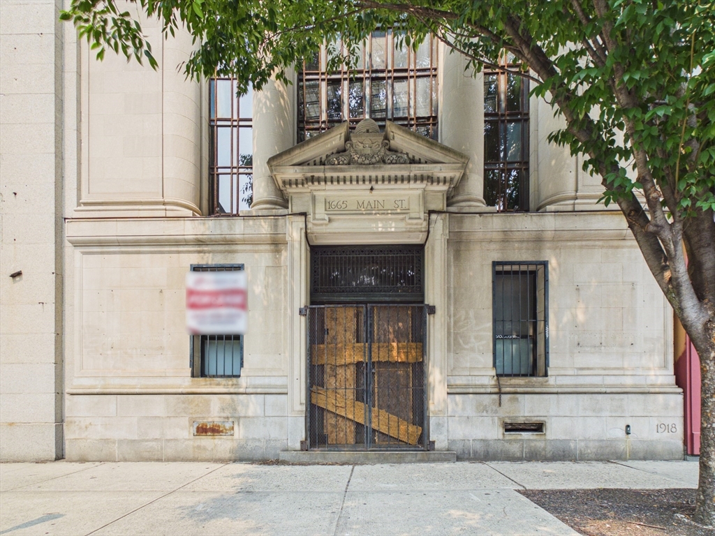 Photo 1 of 27 — 1665 Main St, Springfield, MA 01103