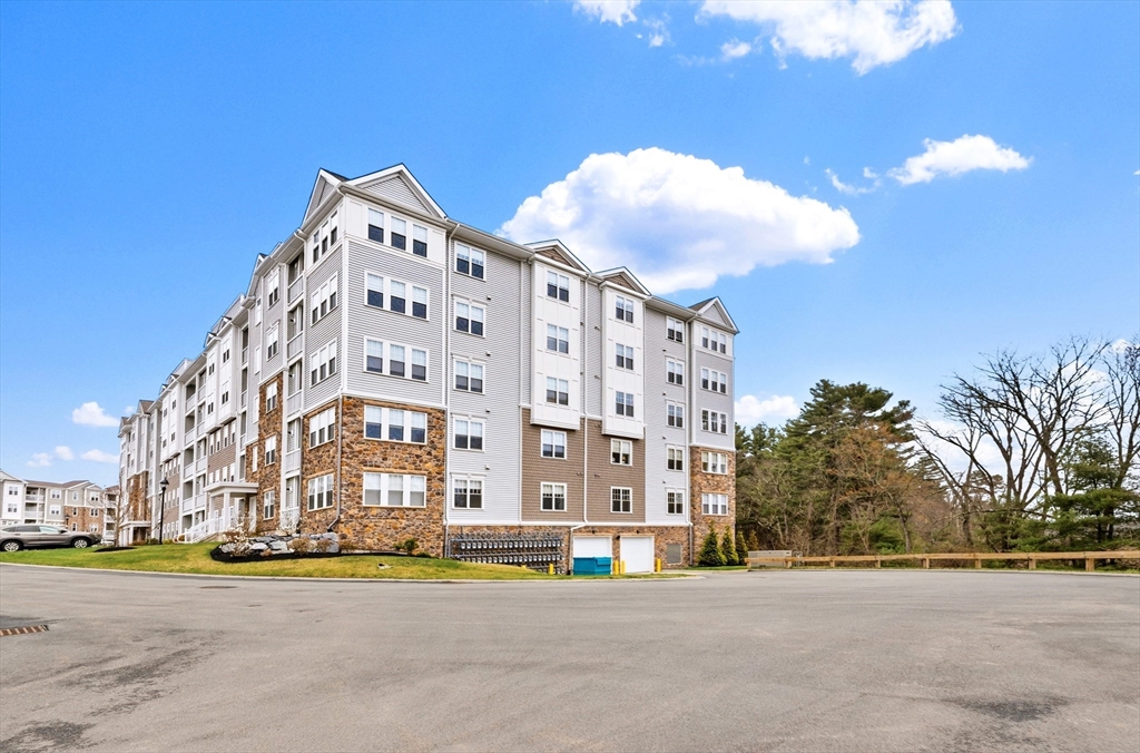 280 Martins Landing 104