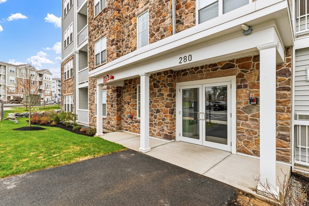 280 Martins Landing 104