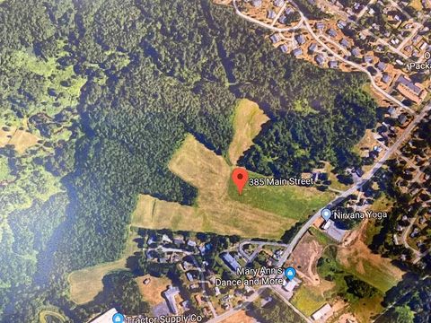 385 Main St. Easthampton MA 01027