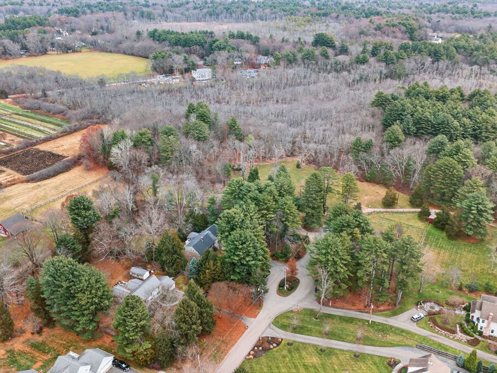 Dover, Massachusetts 02030, United States, 4 Bedrooms Bedrooms, ,3 BathroomsBathrooms,Residential,Contingent,247380