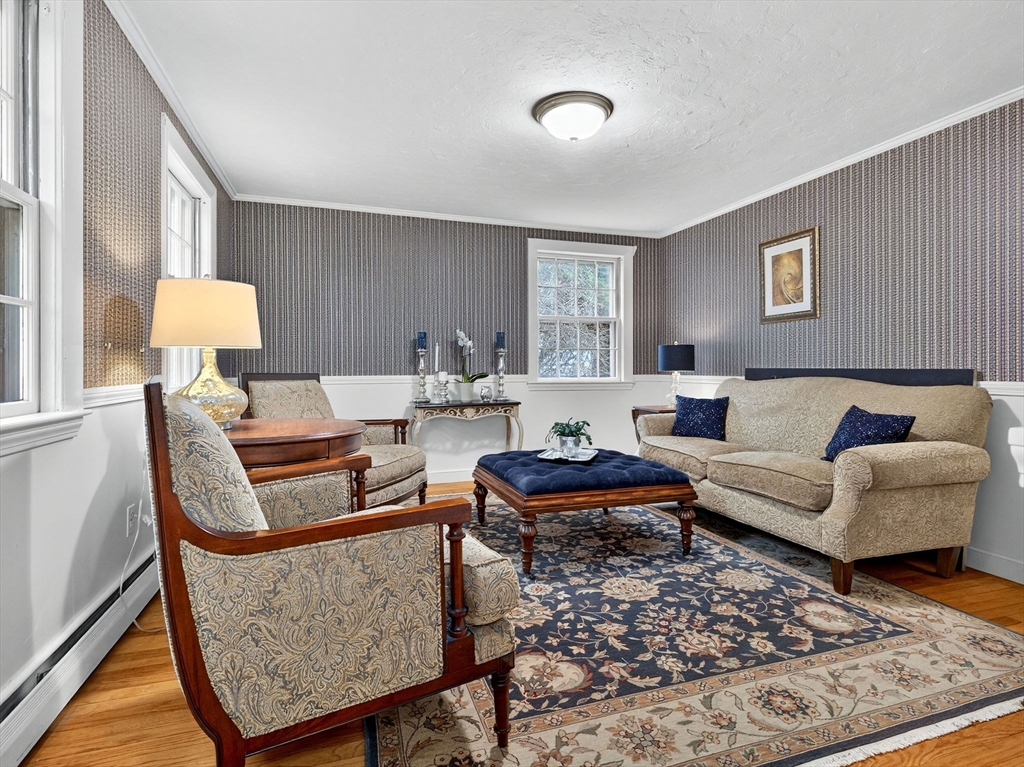 Dover, Massachusetts 02030, United States, 4 Bedrooms Bedrooms, ,3 BathroomsBathrooms,Residential,Contingent,247380