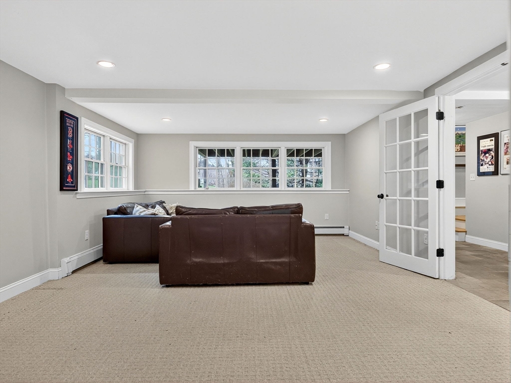 Dover, Massachusetts 02030, United States, 4 Bedrooms Bedrooms, ,3 BathroomsBathrooms,Residential,Contingent,247380