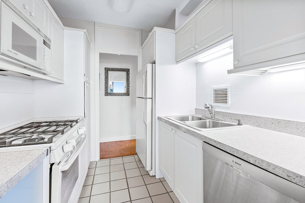 85 East India Row #36C, Boston, MA, 85 East India Row #36C, Boston, MA Photo #11
