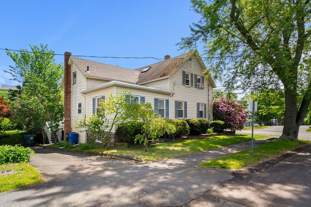 65 Holten St