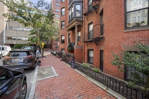 38-40 Saint Botolph St #45, Boston, MA Photo #9