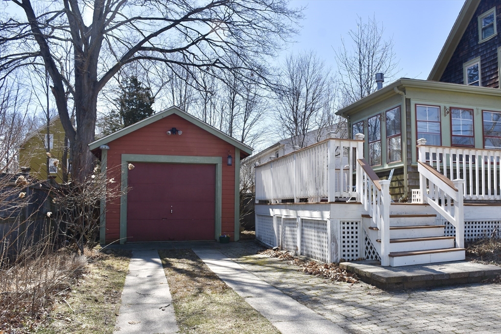36 Hazel St