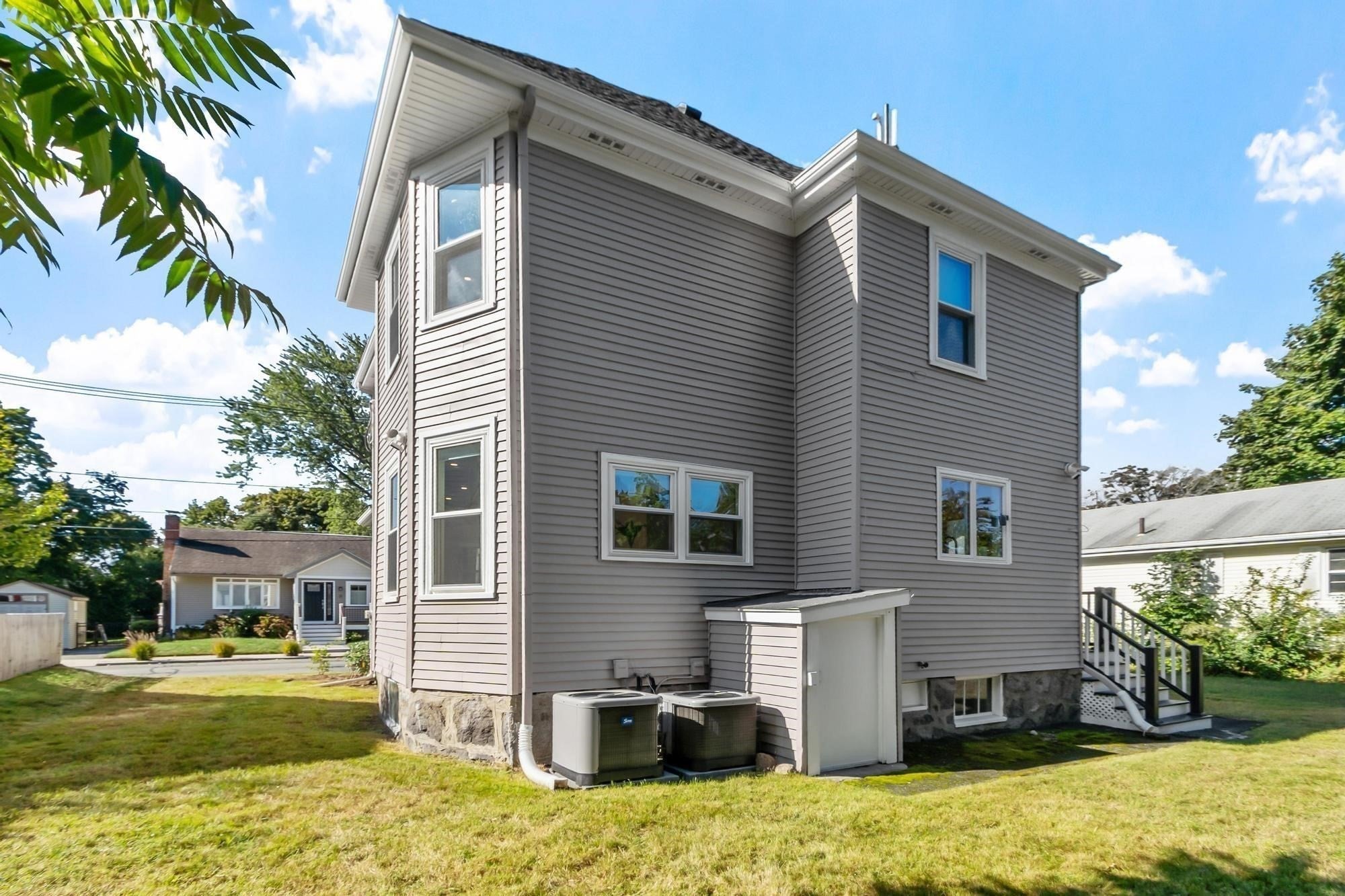 32 Coolidge Ave, Peabody, MA Photo #32