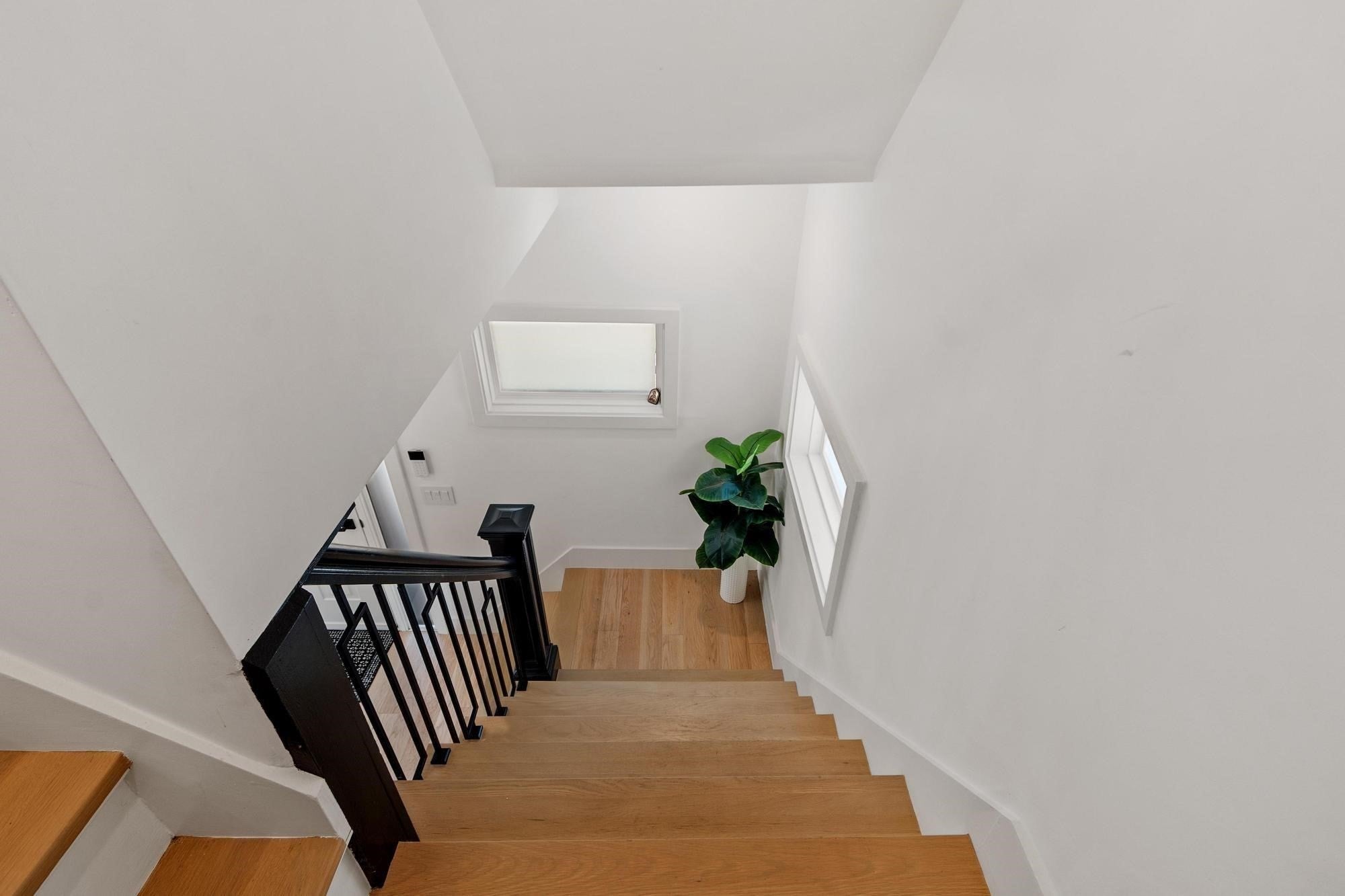32 Coolidge Ave, Peabody, MA Photo #16