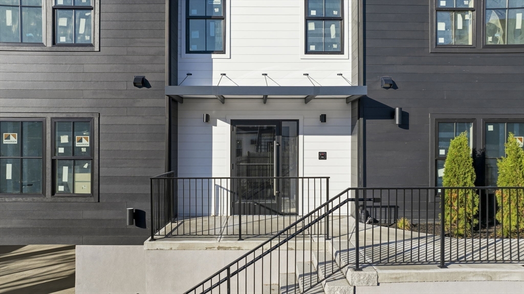 11 Boynton St #202, Swampscott, MA Photo #2