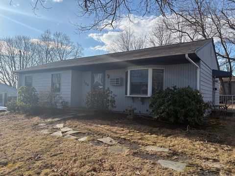 169 Vermont Ave Somerset MA 02726