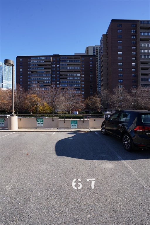 9 Hawthorne Pl Pkg 67