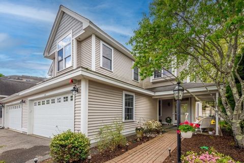 404 Fernwood Ln 404 Clinton MA 01510