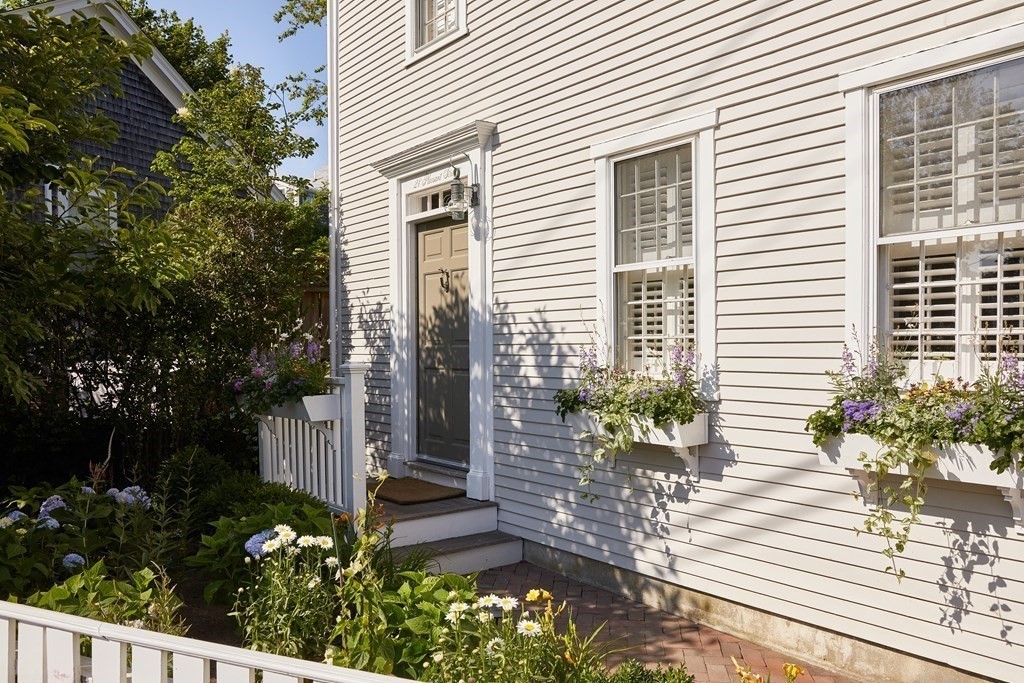 28 Pleasant Street