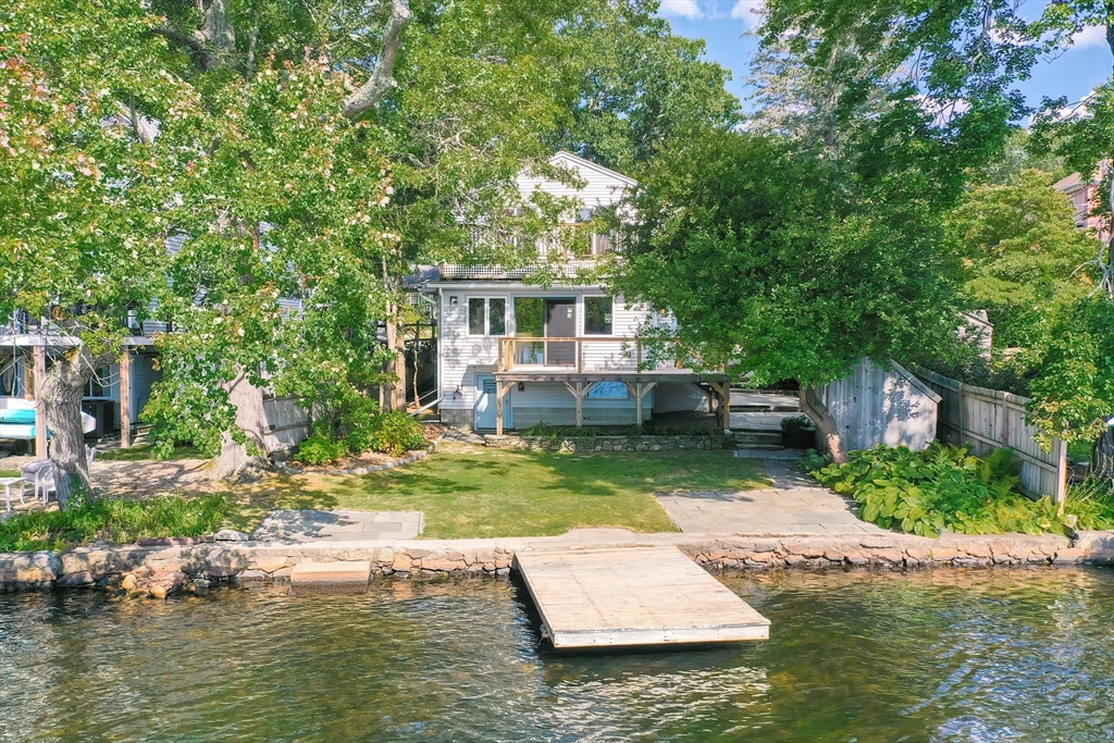 18 Lakeshore Drive