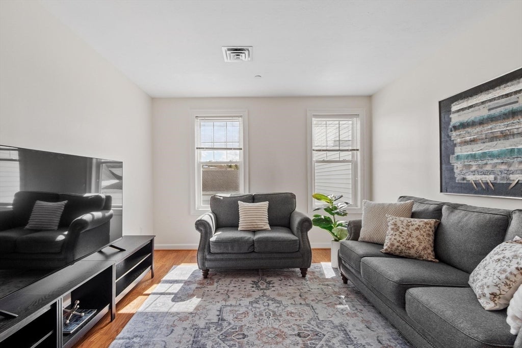 27 Hartland  Way 201