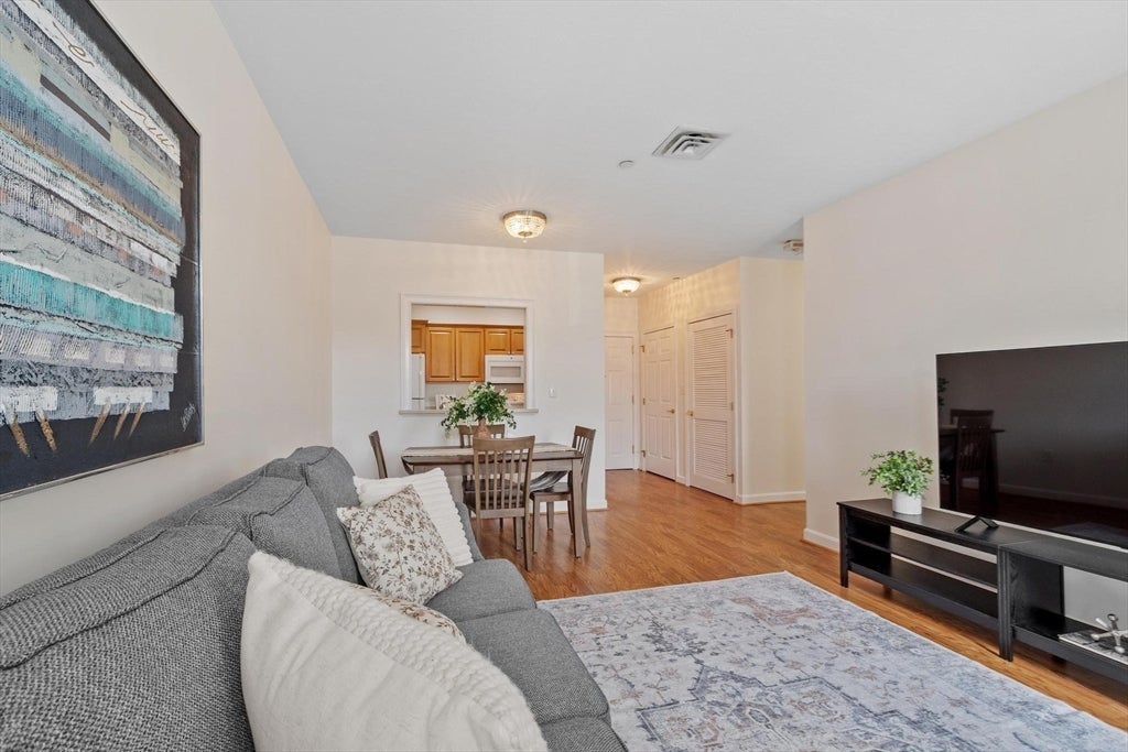27 Hartland  Way 201