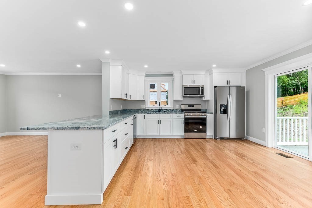 106 Pond St U 31