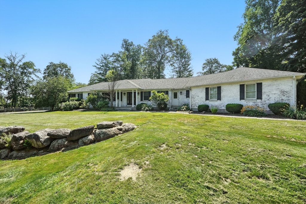 240 Hillside Rd