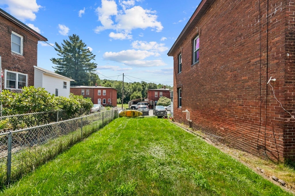 2271 Main St