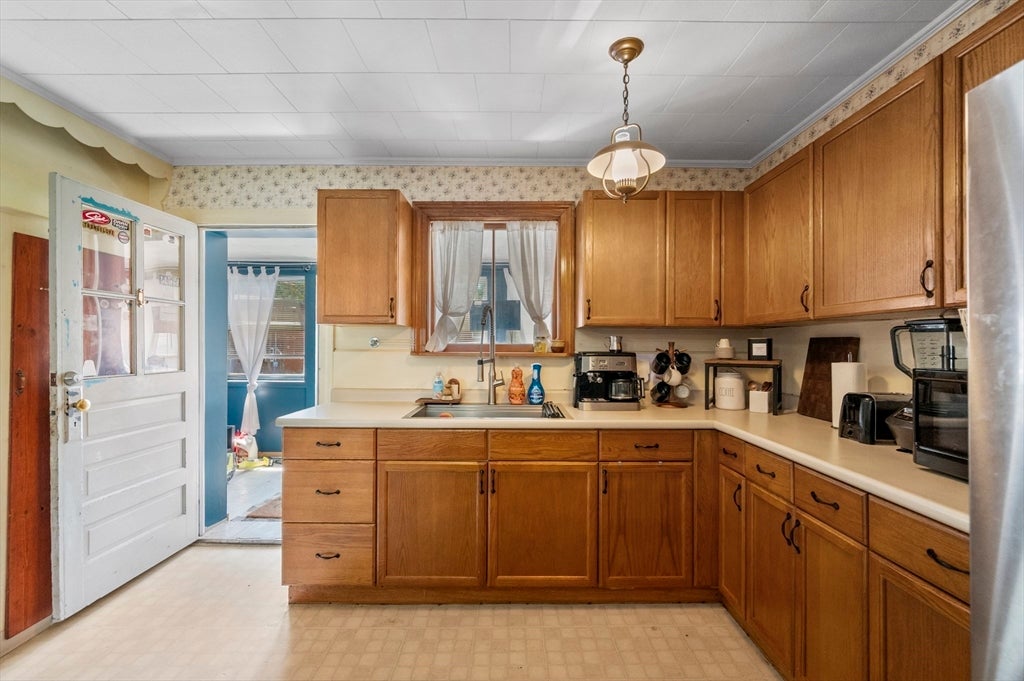 2271 Main St, Warren, MA, 2271 Main St, Warren, MA Photo #11