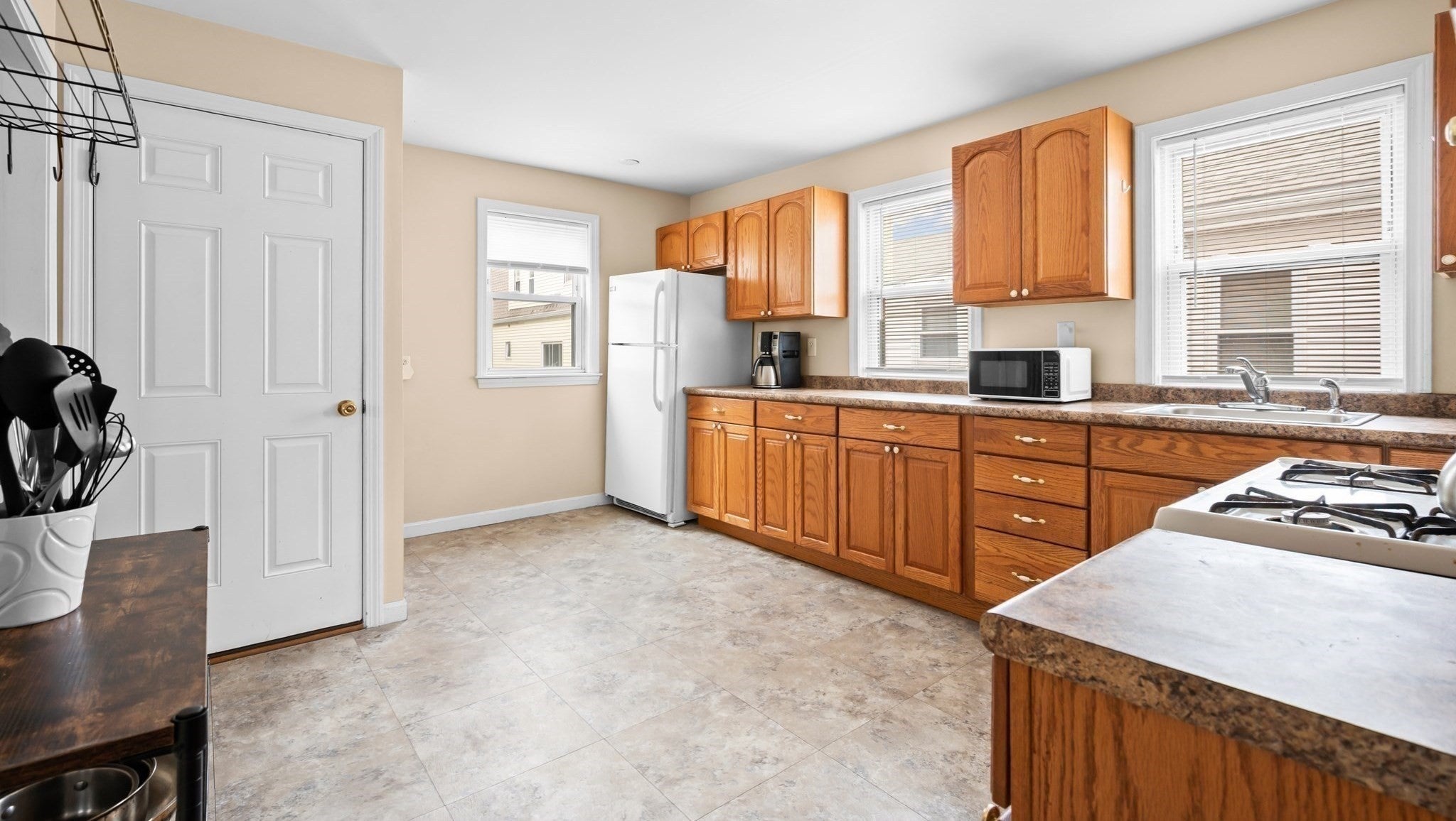 26-28 Boston Avenue, Somerville, MA, 26-28 Boston Avenue, Somerville, MA Photo #8