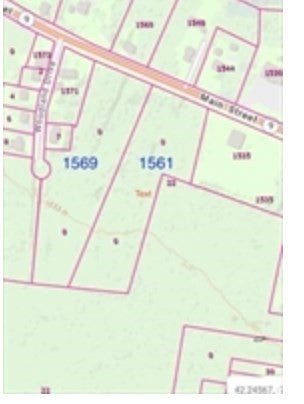 1561 Main St