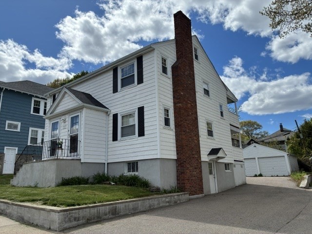 1517 Centre St